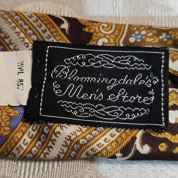 LANVIN Vintage Silk Rococo Print Gold Tone Multicolor Tie - Picture 3 of 6